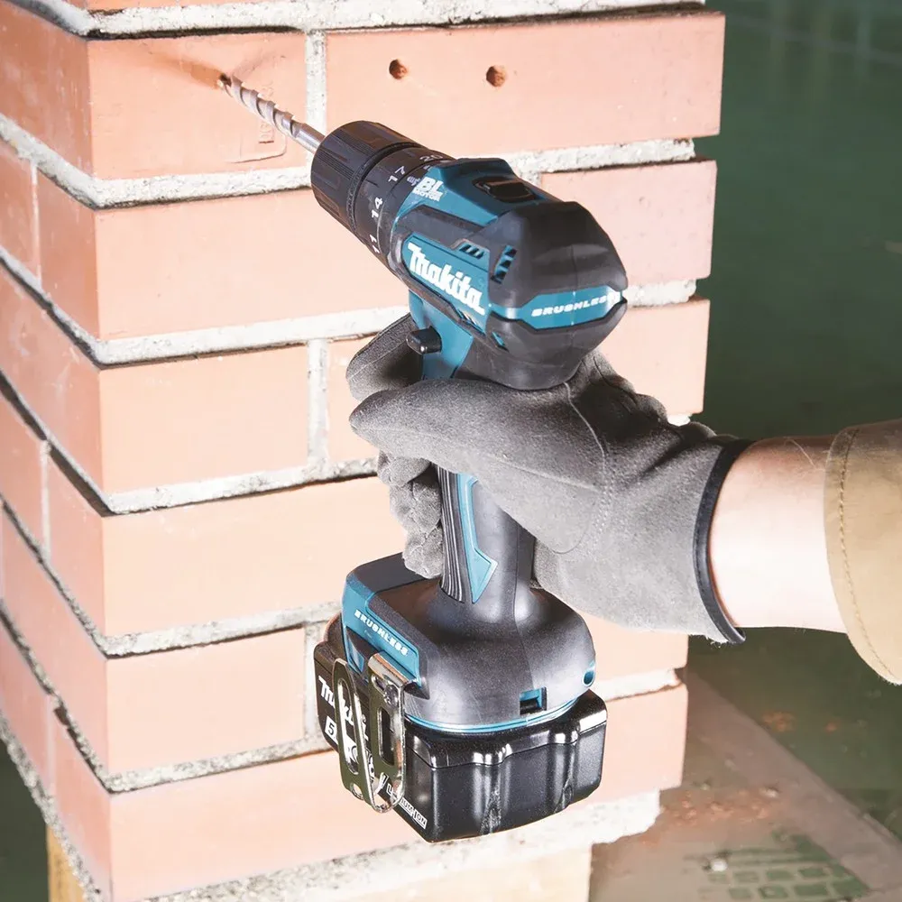 Аккумуляторная дрель-шуруповерт Makita, 18 В, 1700 об/мин, 25500 уд/мин, с 2 АКБ 5 Ач и ЗУ, в кейсе MakPac, DHP483RTJ