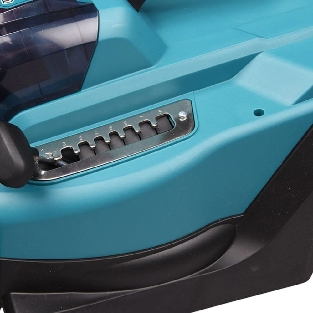 Аккумуляторная газонокосилка Makita DLM330Z, 18 В, 4300 об/мин, 30 л, без АКБ и ЗУ
