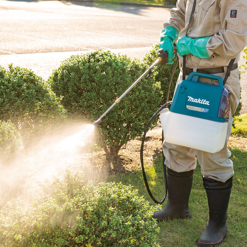 Аккумуляторный ранцевый опрыскиватель Makita DUS054Z, 18 В, 5 л, 3 бар, без АКБ и ЗУ