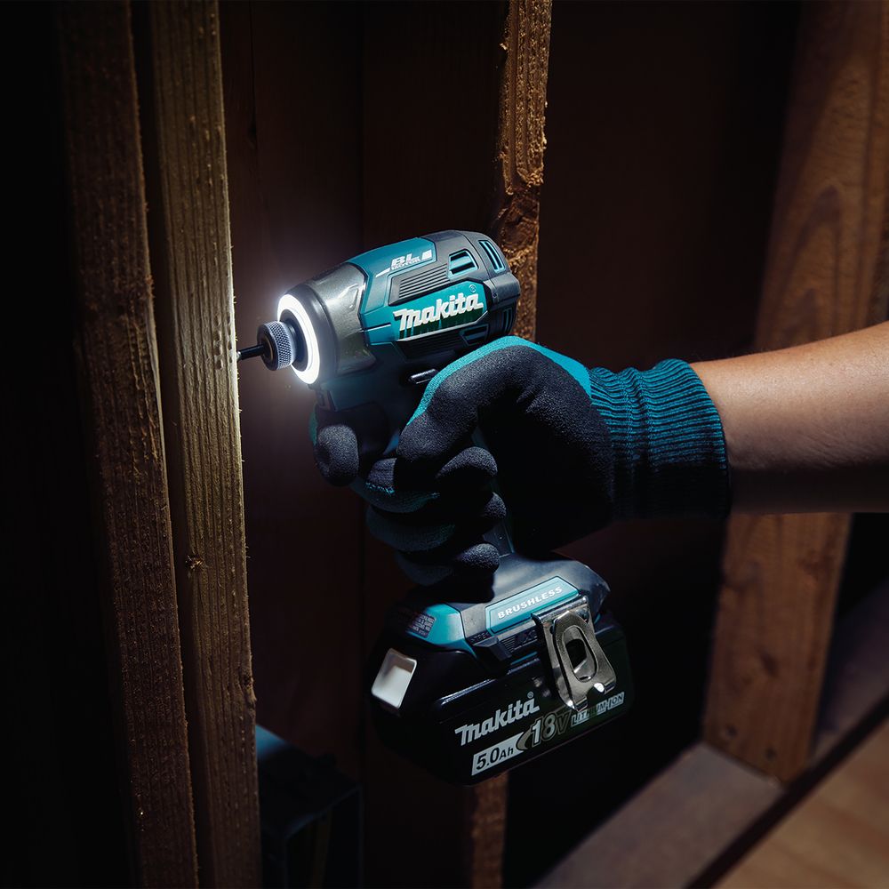 Аккумуляторный шуруповерт Makita DTD173RTJ, 18 В, 180 Нм, 3800 уд/мин, с 2 АКБ 5 Ач и ЗУ, в кейсе MakPac