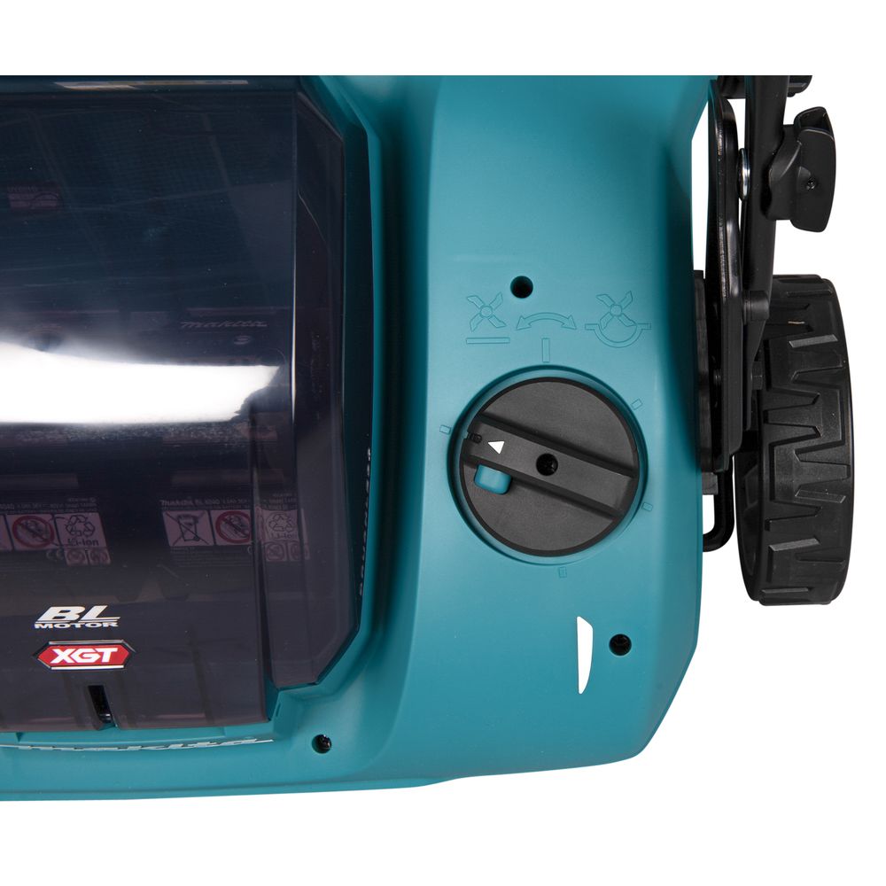 Аккумуляторный скарификатор-аэратор Makita UV001GM201, 40 В, 38 см, 50 л, с 2 АКБ 4 Ач и ЗУ