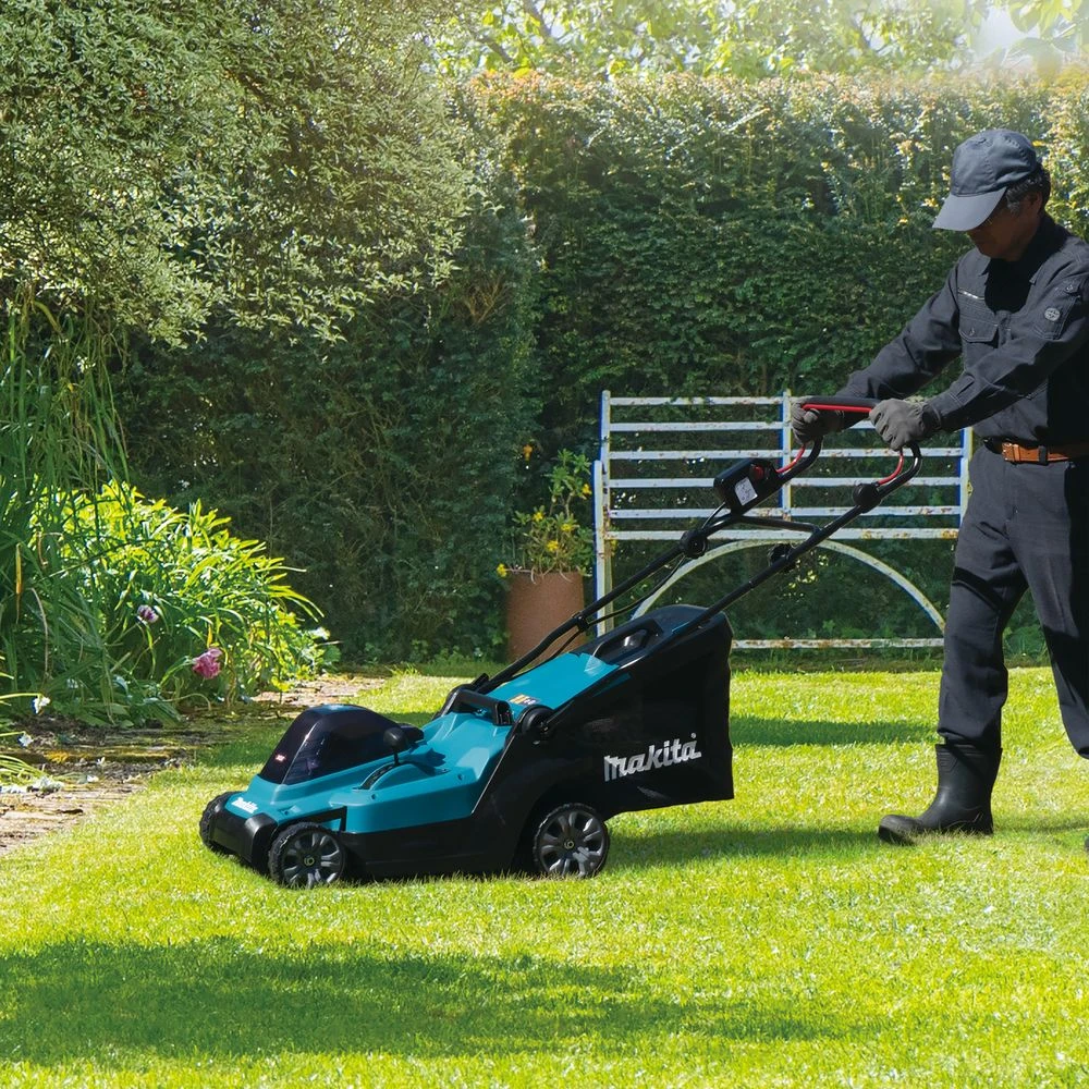 Аккумуляторная газонокосилка Makita LM003GU102, 40 В, 3800 об/мин, 40 л, с АКБ 4 Ач и ЗУ