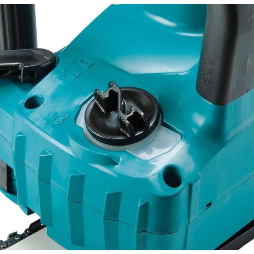Аккумуляторная цепная пила Makita DUC407Z, 18 В, 40 см, без АКБ и ЗУ