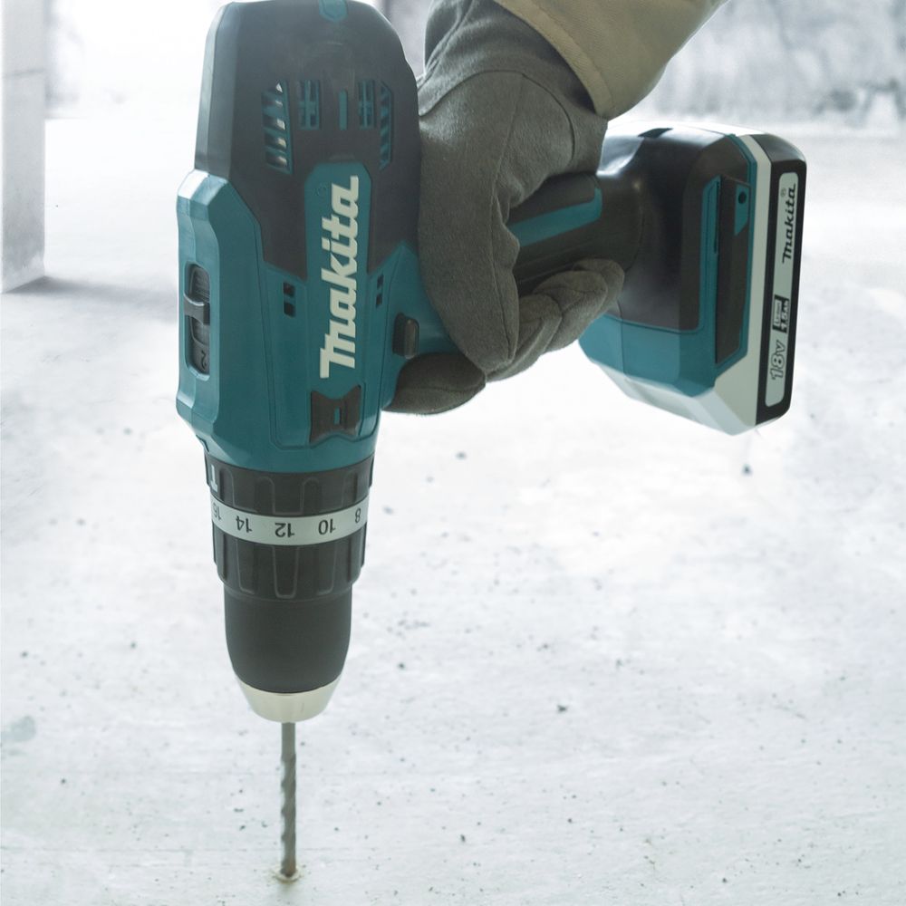 Аккумуляторная ударная дрель-шуруповерт Makita HP488DWAE, 18 В, 1400 об/мин, 21000 уд/мин, с 2 АКБ 2 Ач и ЗУ, в кейсе