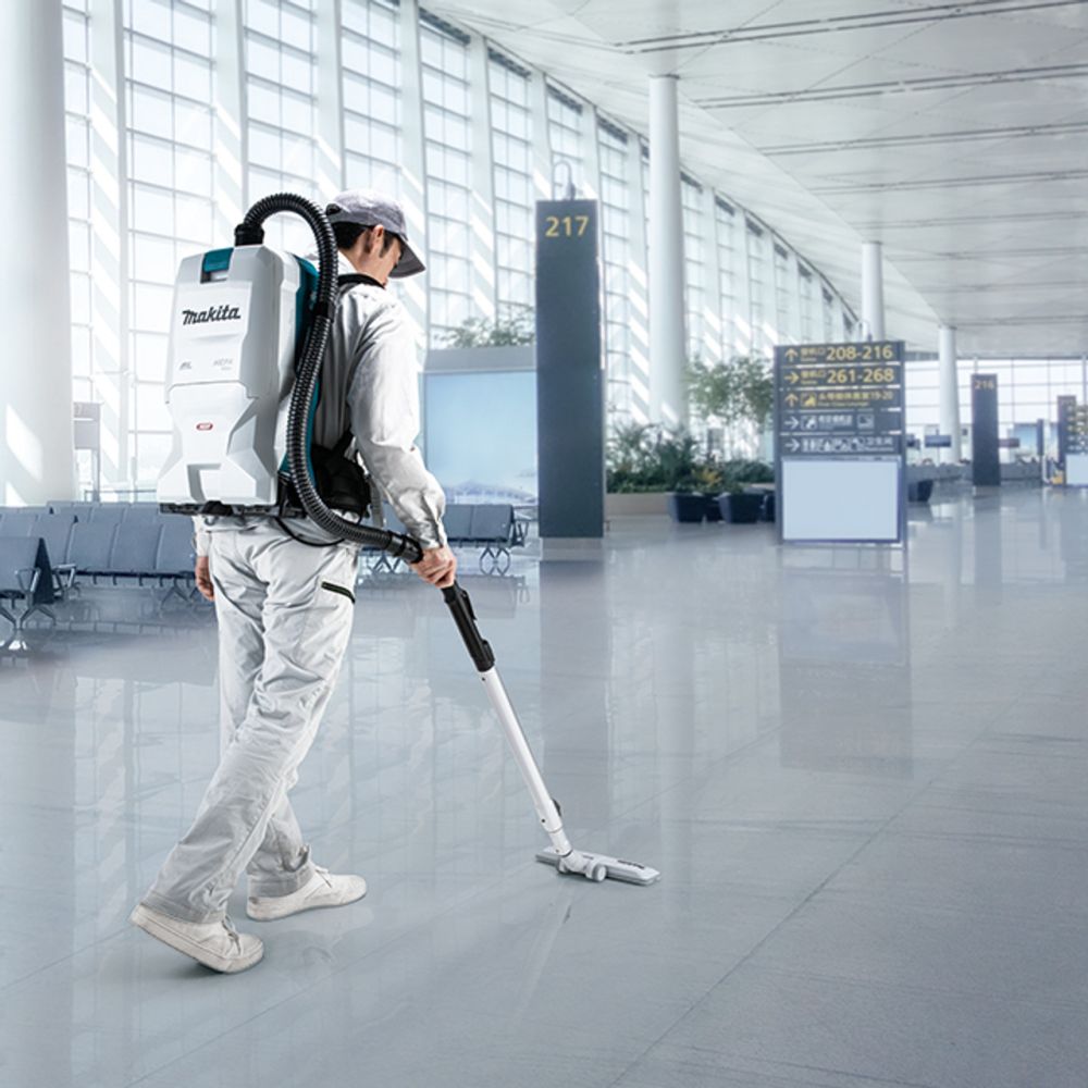 Аккумуляторный ранцевый пылесос Makita VC011G, 40 В, 6 л, с 2 АКБ 4 Ач и 2 ЗУ (PT1433)