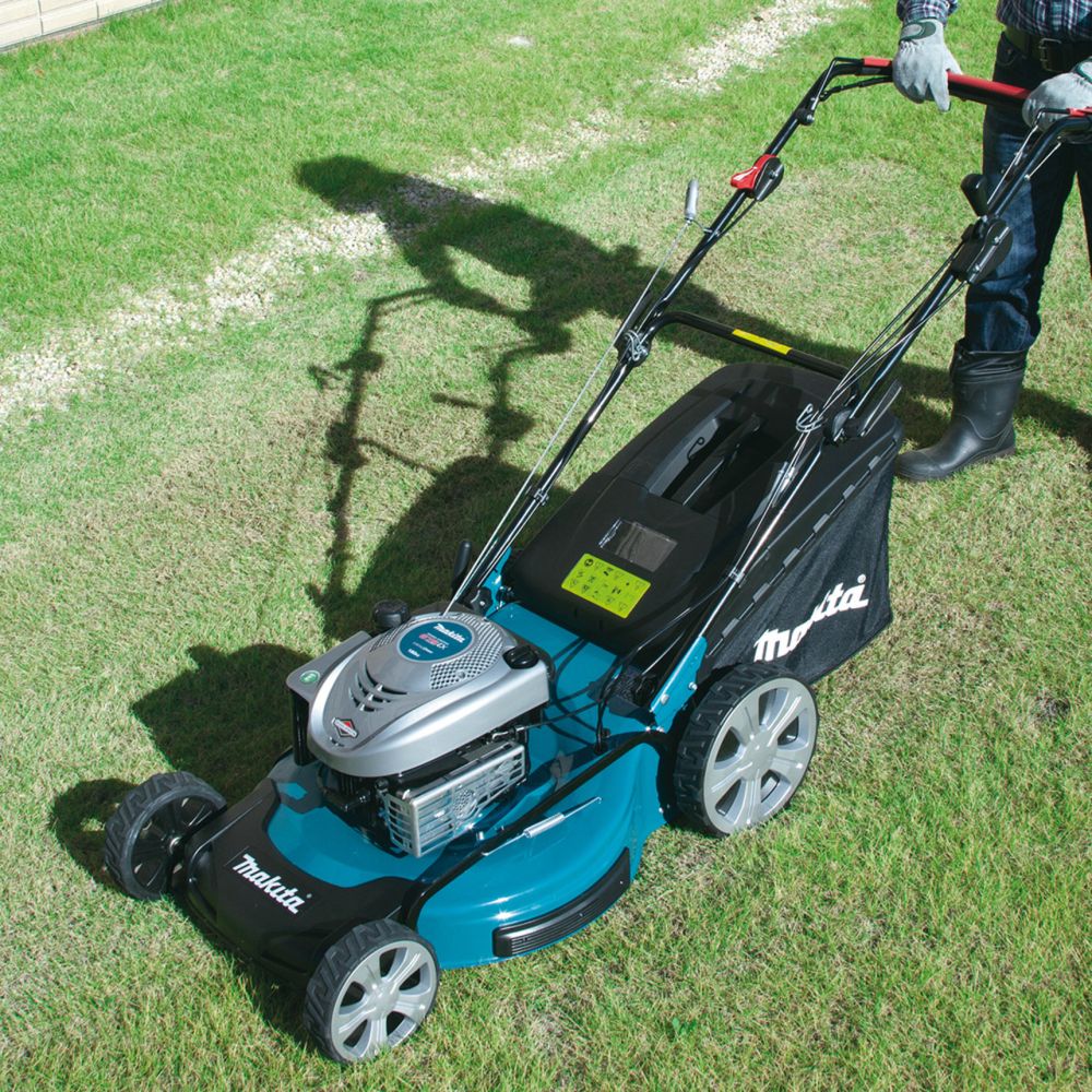 Бензиновая газонокосилка Makita, 2600 Вт, 163 см³, 56 см, 70 л, PLM5600N2