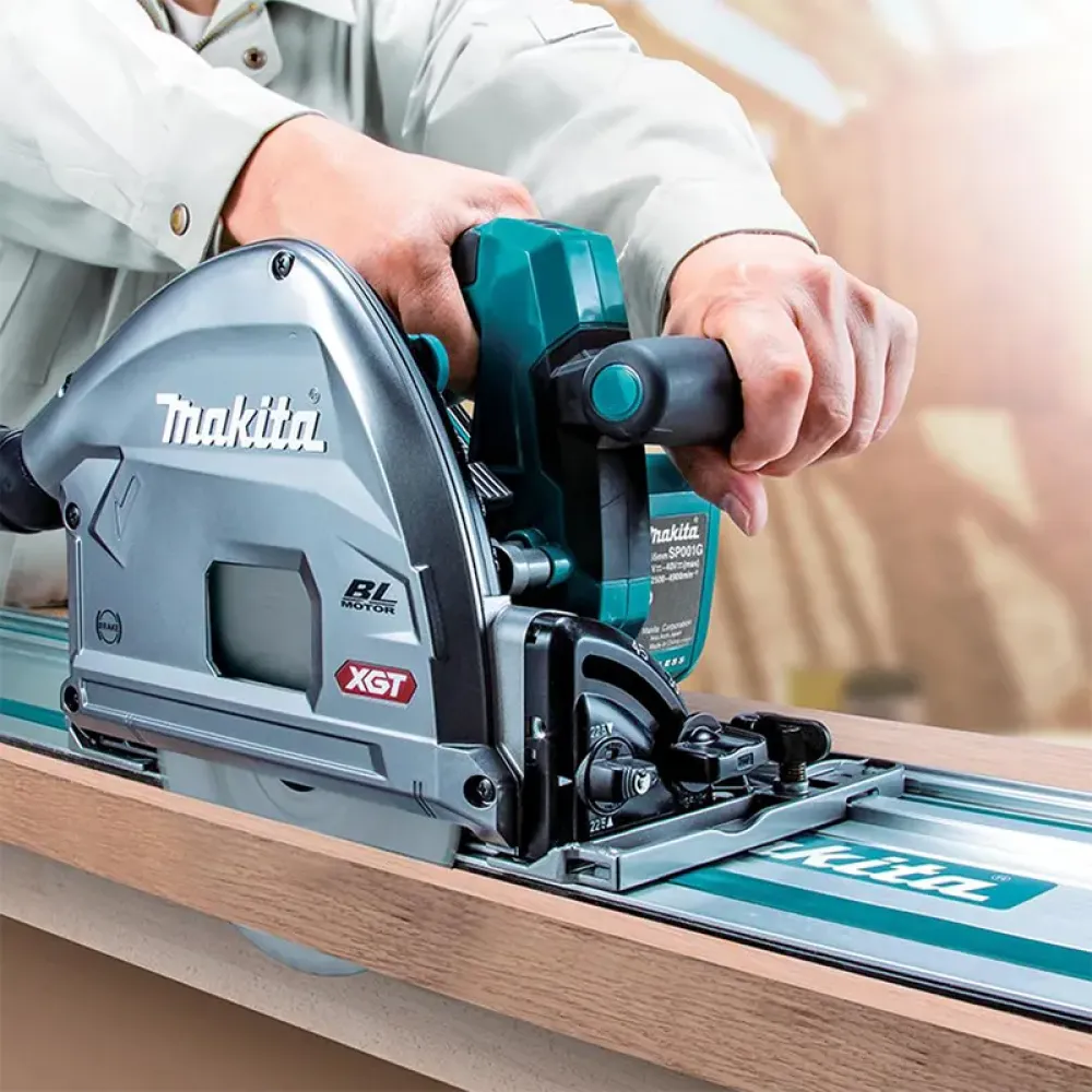 Аккумуляторная дисковая пила Makita SP001GZ02, 40 В, 165 мм, 4900 об/мин, без АКБ и ЗУ, в кейсе