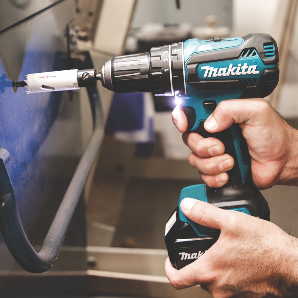Аккумуляторный набор Makita, 18 В: дрель-шуруповерт DHP485 + перфоратор DHR202, с АКБ 3 Ач и ЗУ, в кейсе