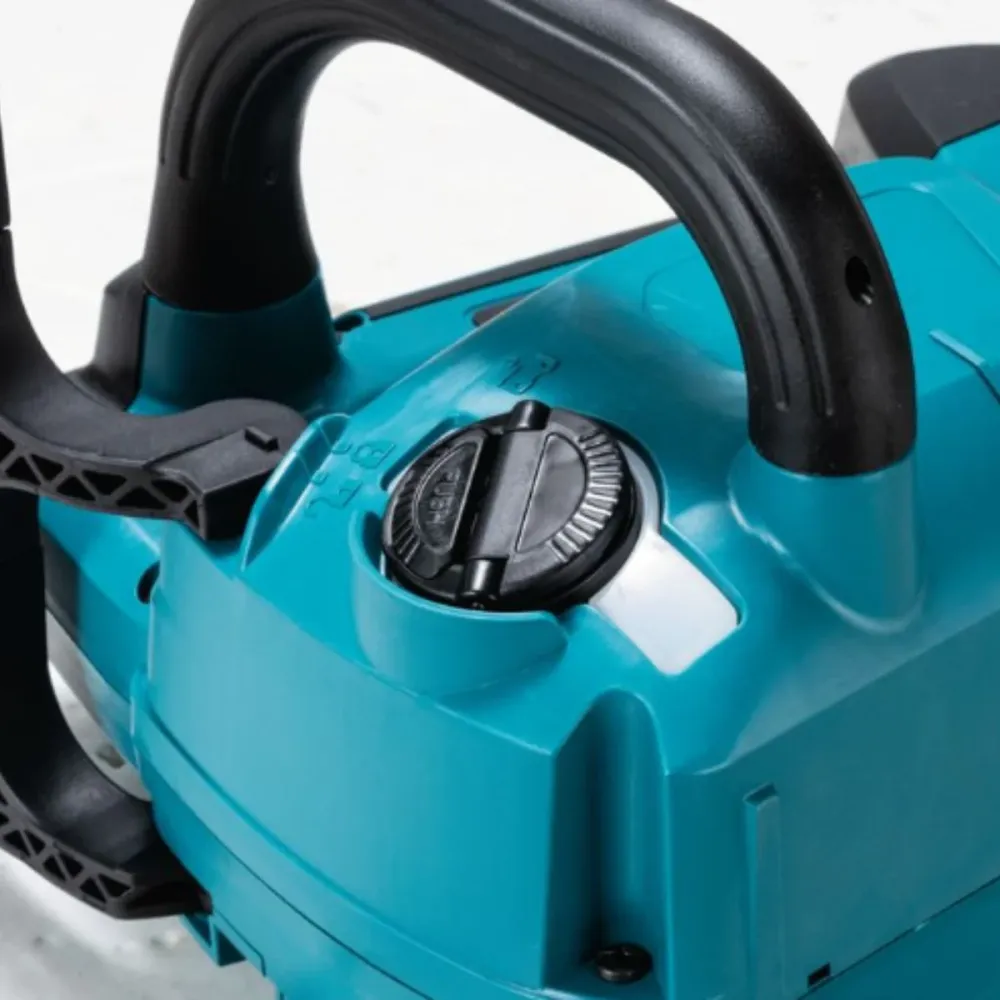 Аккумуляторная цепная пила Makita UC004GM101, 40 В, 35 см, с АКБ 4 Ач и ЗУ