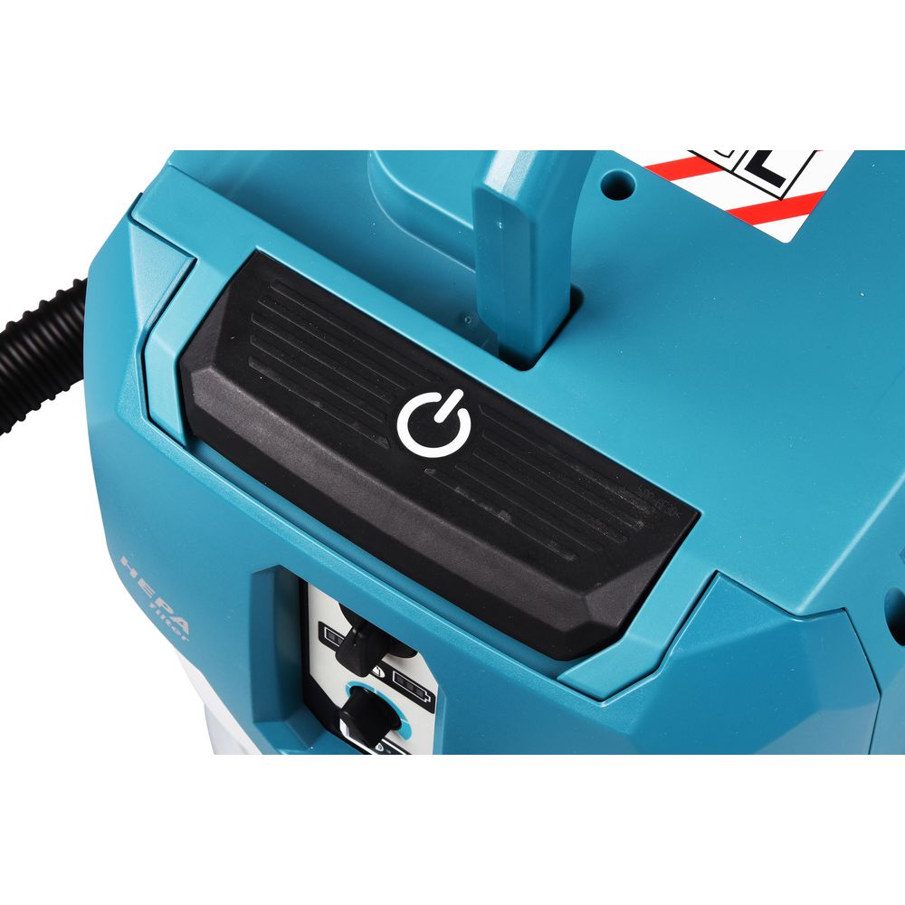 Набор Makita: аккумуляторный пылесос VC004GLZ01, 15 л, 1.8 м³/мин + аккумулятор BL4040, 40 В, 4 Ач + быстрое зарядное устройство DC40RA, PT992