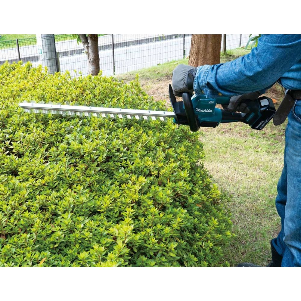 Аккумуляторный кусторез Makita, 18 В, 60 см, 4000 ход/мин, c АКБ 3 Ач и ЗУ, DUH606RF