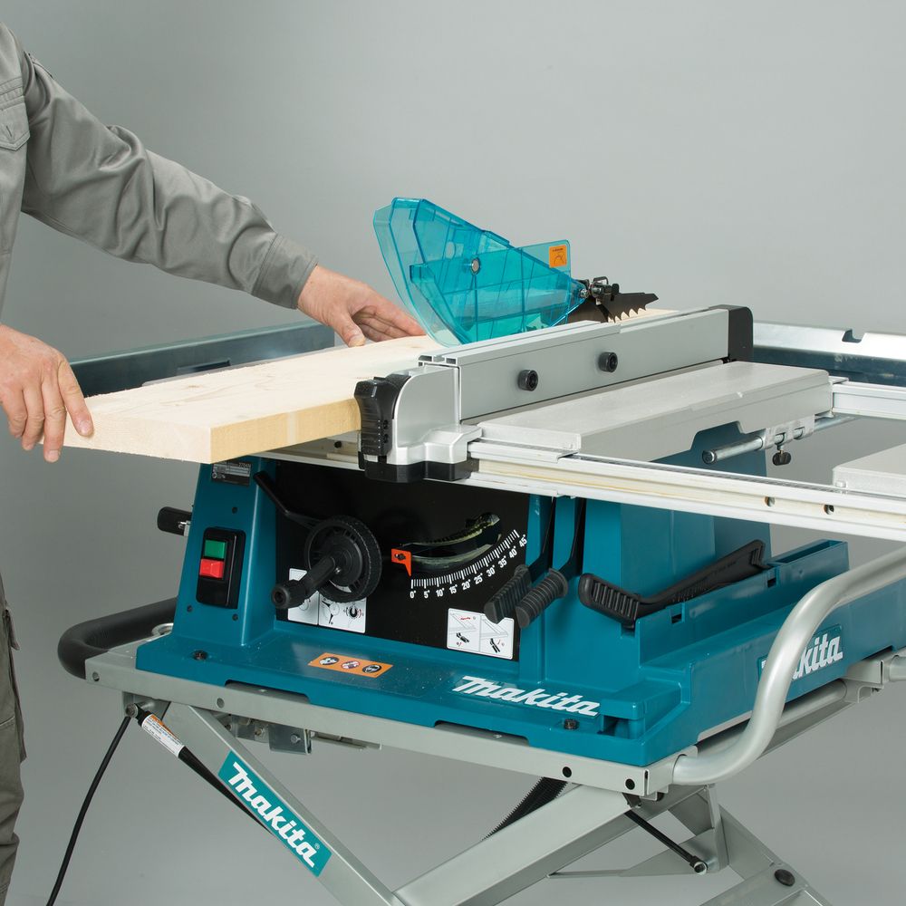 Настольный распиловочный станок Makita 2704N, 1650 Вт, 260 мм, 5200 об/мин