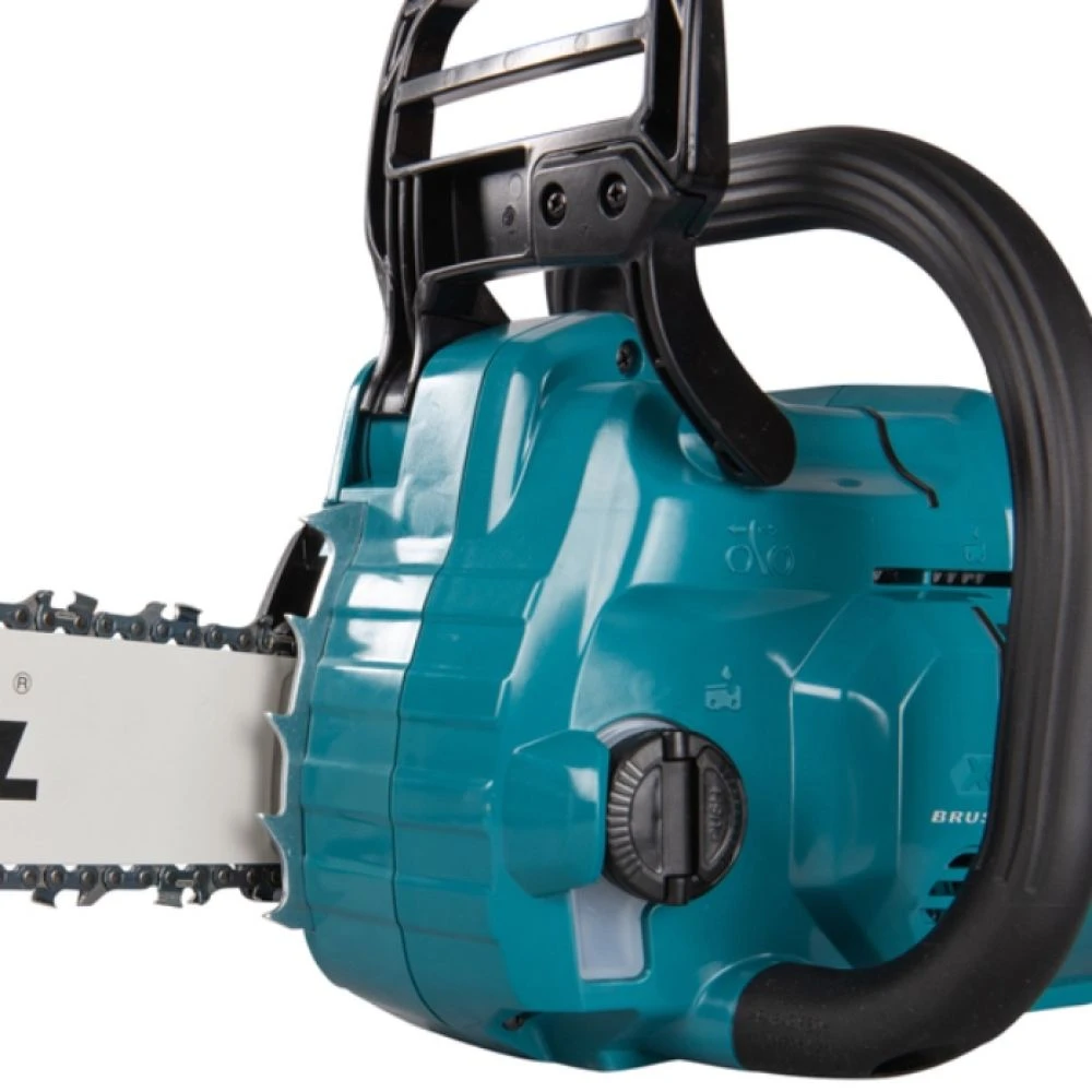 Аккумуляторная цепная пила Makita UC025GT101, 40 В, 35 см, 25.5 м/с, с АКБ 5 Ач и ЗУ