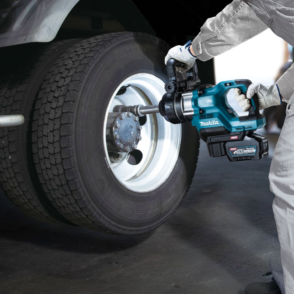 Аккумуляторный гайковерт Makita TW010GZ, 40 В, 3150 Нм, 1750 уд/мин, без АКБ и ЗУ