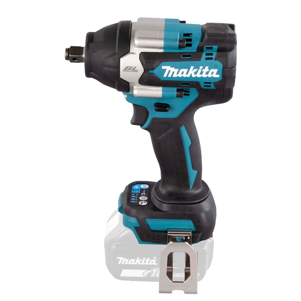 Набор: аккумуляторный ударный гайковерт Makita DTW300Z + аккумуляторный ударный гайковерт Makita DTW700Z + аккумулятор Makita 632M83-6 + зарядное устройство Makita 630793-1