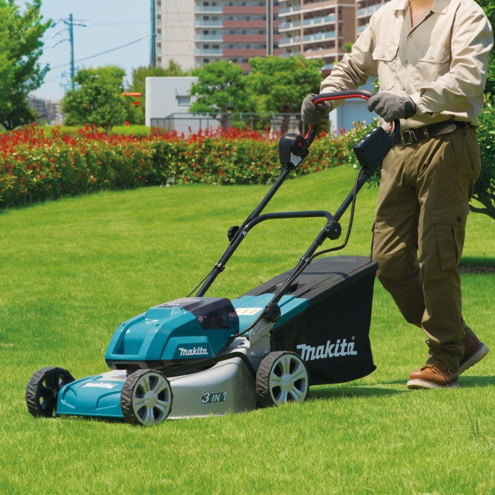 Аккумуляторная газонокосилка Makita DLM460PT2, 2х18 В, 3300 об/мин, 60 л, с 2 АКБ 5 Ач и ЗУ