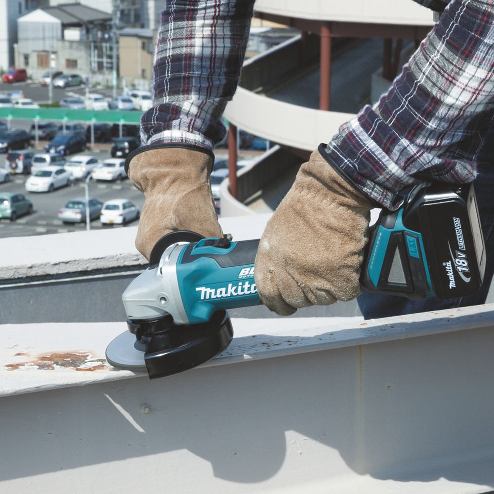 Аккумуляторная угловая шлифмашина Makita DGA506Z, 18 В, 125 мм, 8500 об/мин, без АКБ и ЗУ