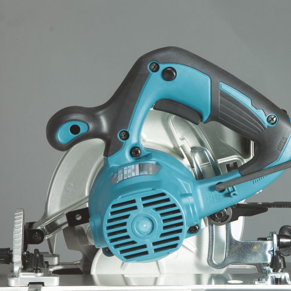 Пила циркулярная Makita HS6601J, 1050 Вт, 165 мм, 5200 об/мин, в кейсе