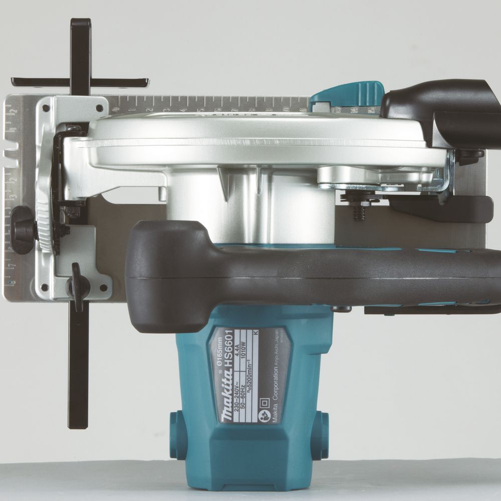 Пила циркулярная Makita HS6601J, 1050 Вт, 165 мм, 5200 об/мин, в кейсе