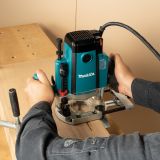 Фрезер Makita RP2303FC02, 2100 Вт, 23000 об/мин, 70 мм