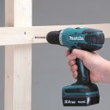 Аккумуляторная дрель-шуруповерт Makita DF457DWLE, с фонарем, 2 АКБ 1.5 Ач и ЗУ, в кейсе