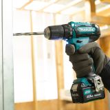Набор Makita: аккумуляторная дрель-шуруповерт DF333DWAE, 12 В, 30 Нм, 1700 об/мин, с 2 АКБ 2 Ач и ЗУ, в кейсе + набор бит E-03084, 31 шт., PT1044