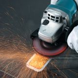 Угловая шлифмашина Makita 9558HNK6, 840 Вт, 125 мм, 11000 об/мин, в кейсе