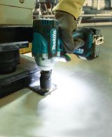 Аккумуляторный гайковерт Makita DTW300RTJ, 18 В, 330 Нм, 4000 уд/мин, с 2 АКБ 5 Ач и ЗУ, в кейсе MakPac
