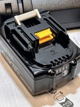 Набор Makita: аккумулятор BL1830B, Li-Ion, 18 В, 3 Ач и зарядное устройство DC18RC, 7.2-18 В, 3 А,  191A25-2/U, уцененный товар