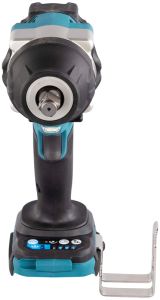 Аккумуляторный гайковерт Makita DTW700RF1J, 18 В, 1000 Нм, 2700 уд/мин, с АКБ 3 Ач и ЗУ, в кейсе MakPac